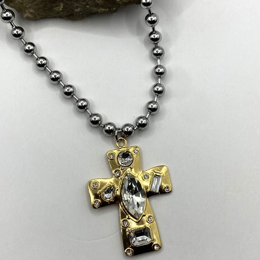 NEW Gold Rhinestone Cross & Silver Bead Necklace - Picture 9 of 12